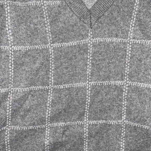 Cute sweater vest - Picture 3 of 4